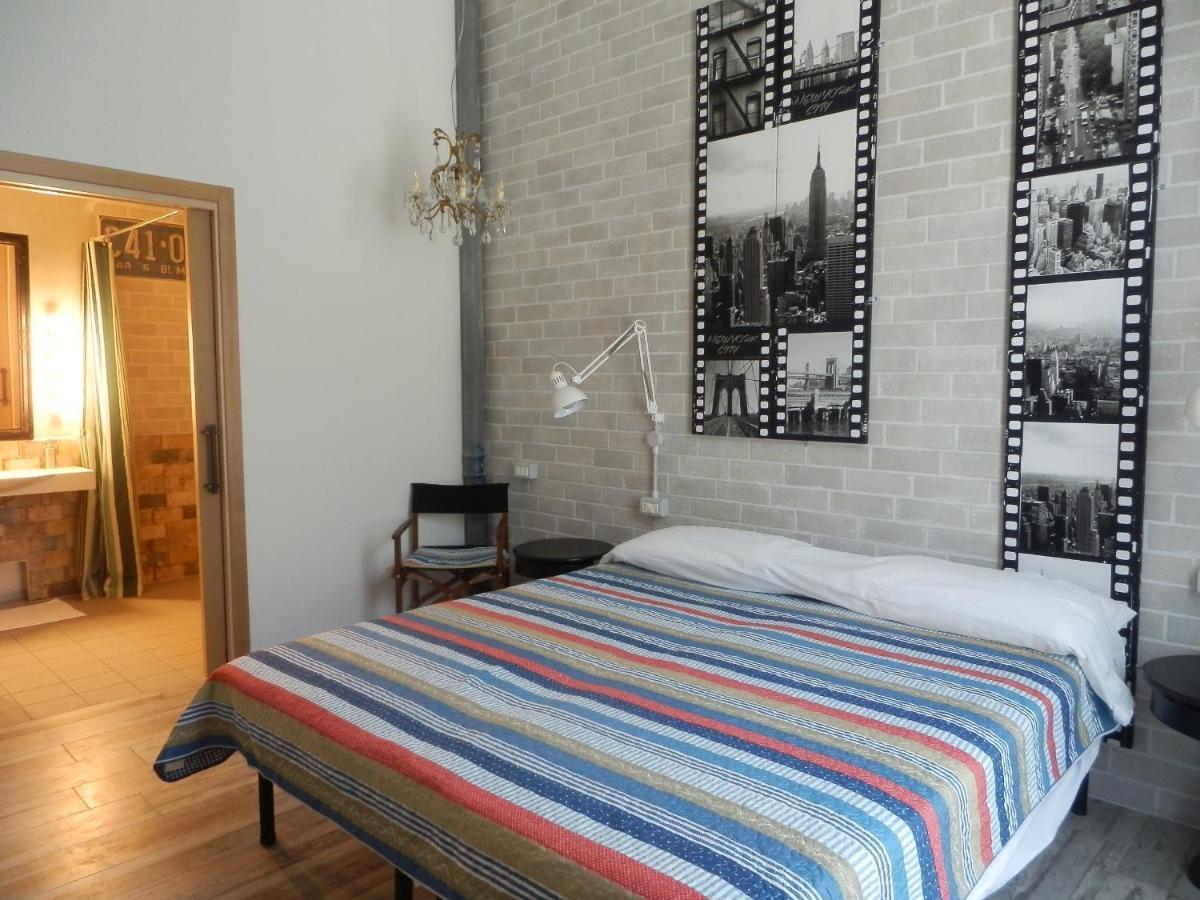 Bed and Breakfast Bb Sharingloft Сирмионе Экстерьер фото